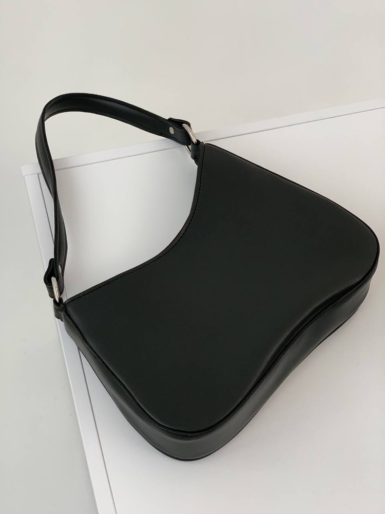 Містка сумка багет асиметричної форми чорного кольору 1521 фото