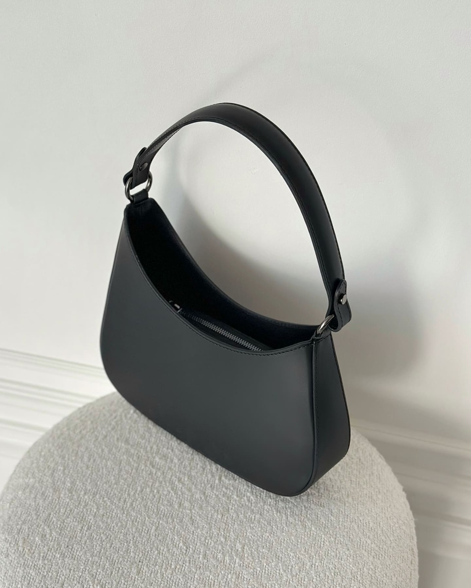 Шкіряна сумка-багет чорного кольору 12521 фото