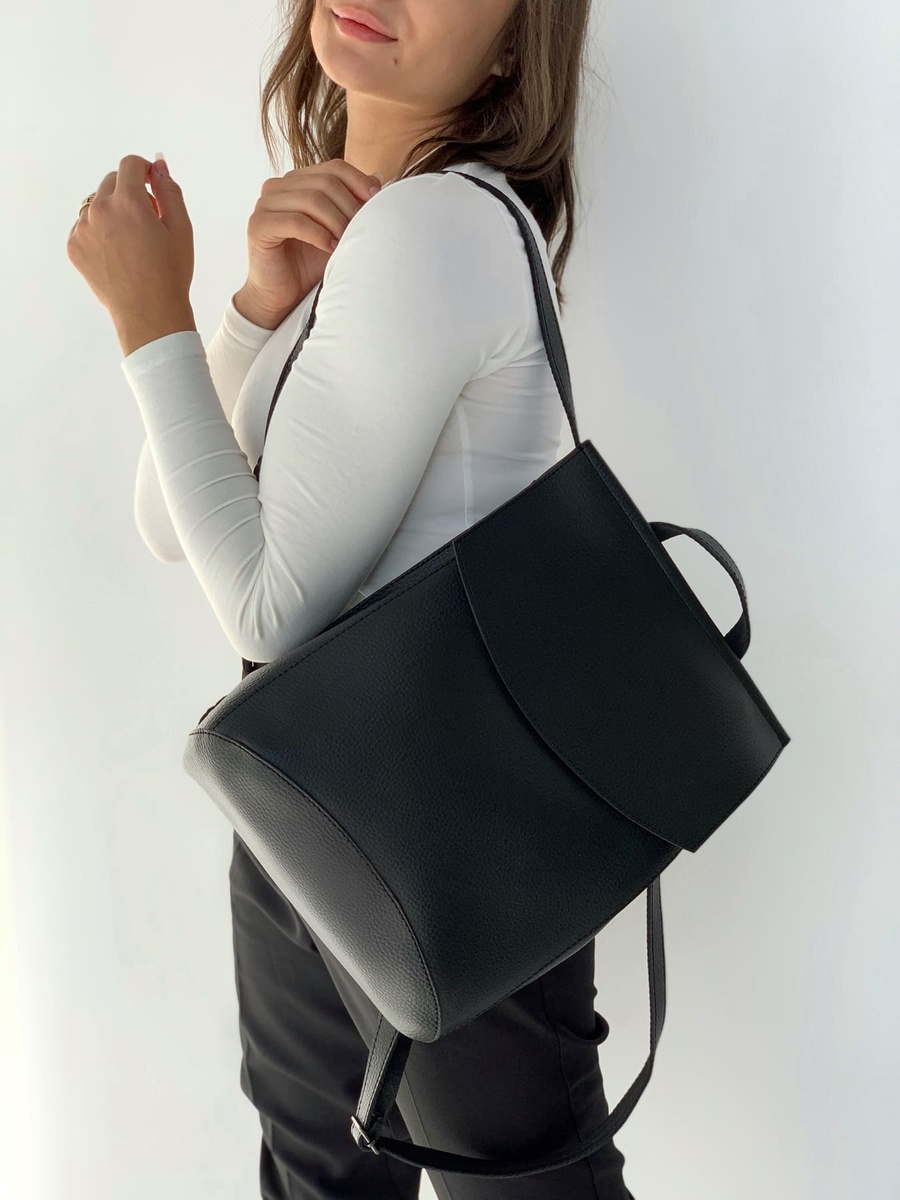 Рюкзак - сумка чорного кольору 5811 фото